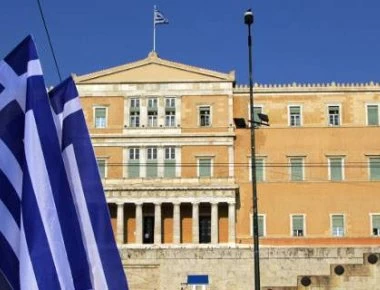 Δημογραφική «βόμβα» στην Ελλάδα: 100 εργαζόμενοι θα συντηρούν 169 μη απασχολούμενους το 2060